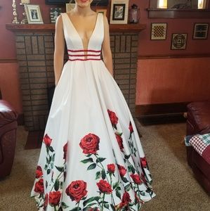 Tarik Ediz prom dress